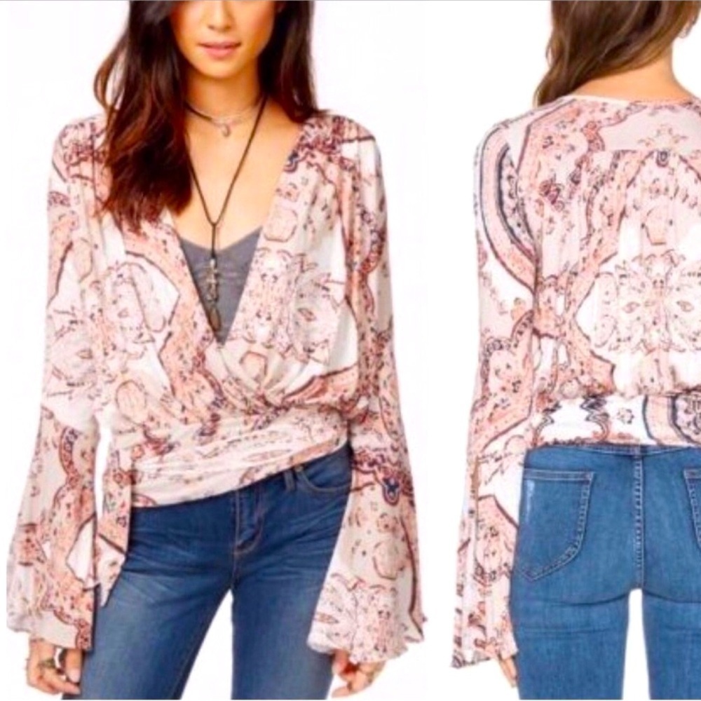 FREE PEOPLE FIONA PAISLEY WRAP TOP (Soft) W/ DEEP V NECK & BELL SLEEVES Sz XS